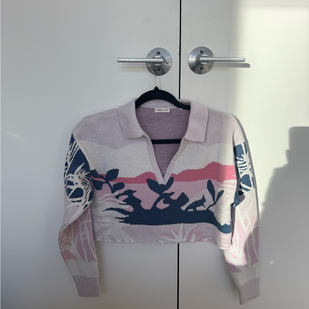Elegant V-Neck Sweater with Pink and Blue Design